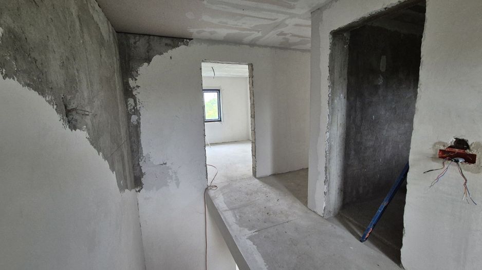 Casa P+1 in comuna 1 Decembrie - str. Victoriei - Poză 8