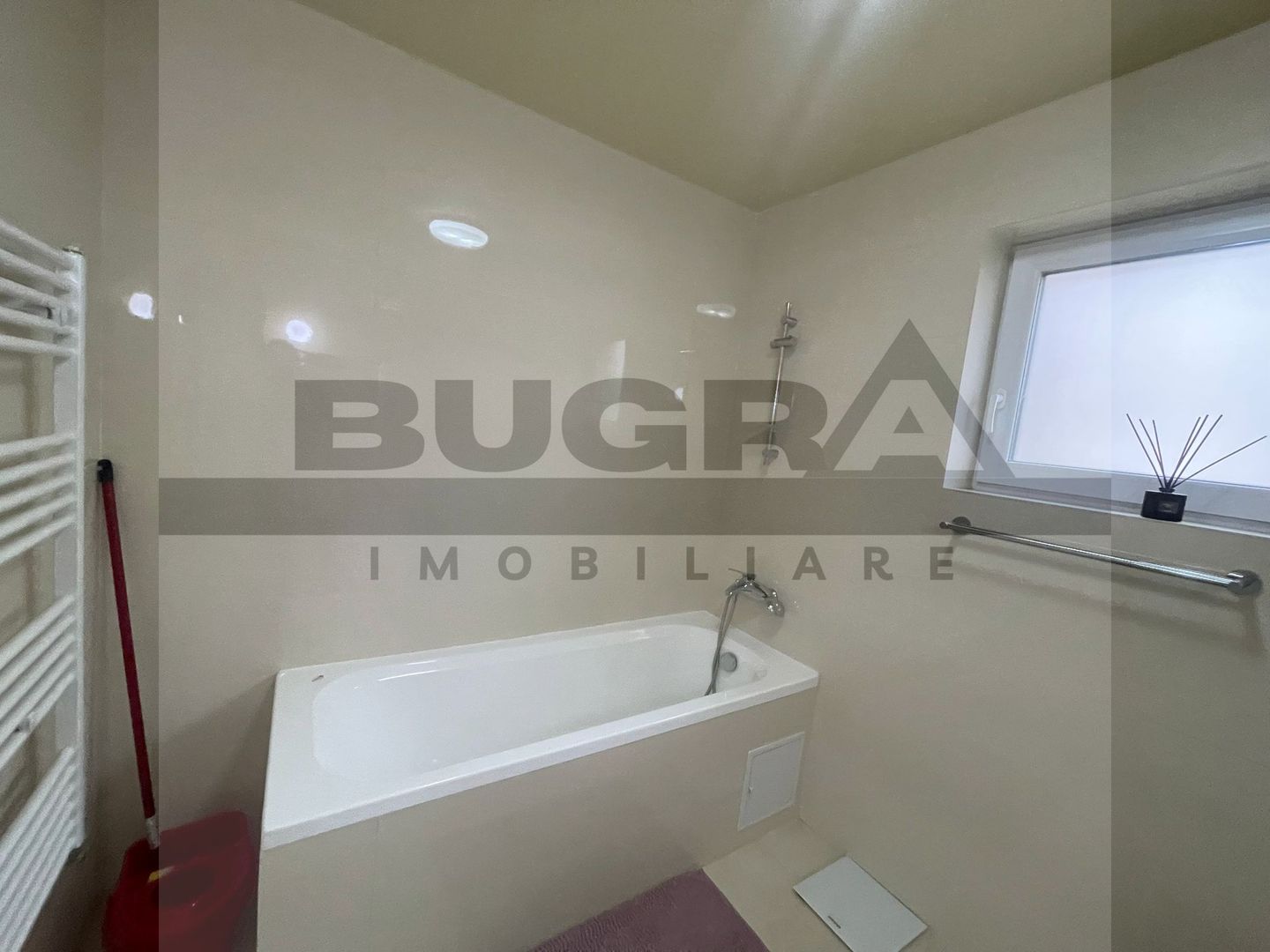 Apartament 4 camere,100mp, curte 120mp, 2 parcari, zona Eugen Ionesco - Poză 10