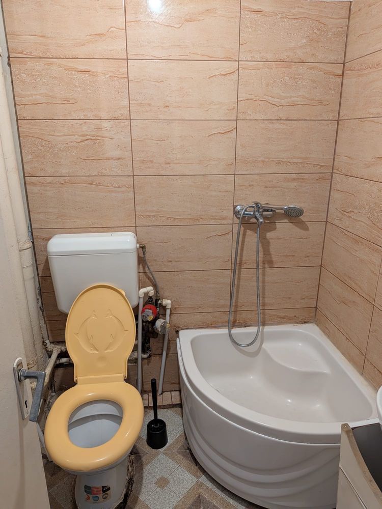 Garsoniera in bloc mixt langa metrou Gorjului, Militari - Poză 6