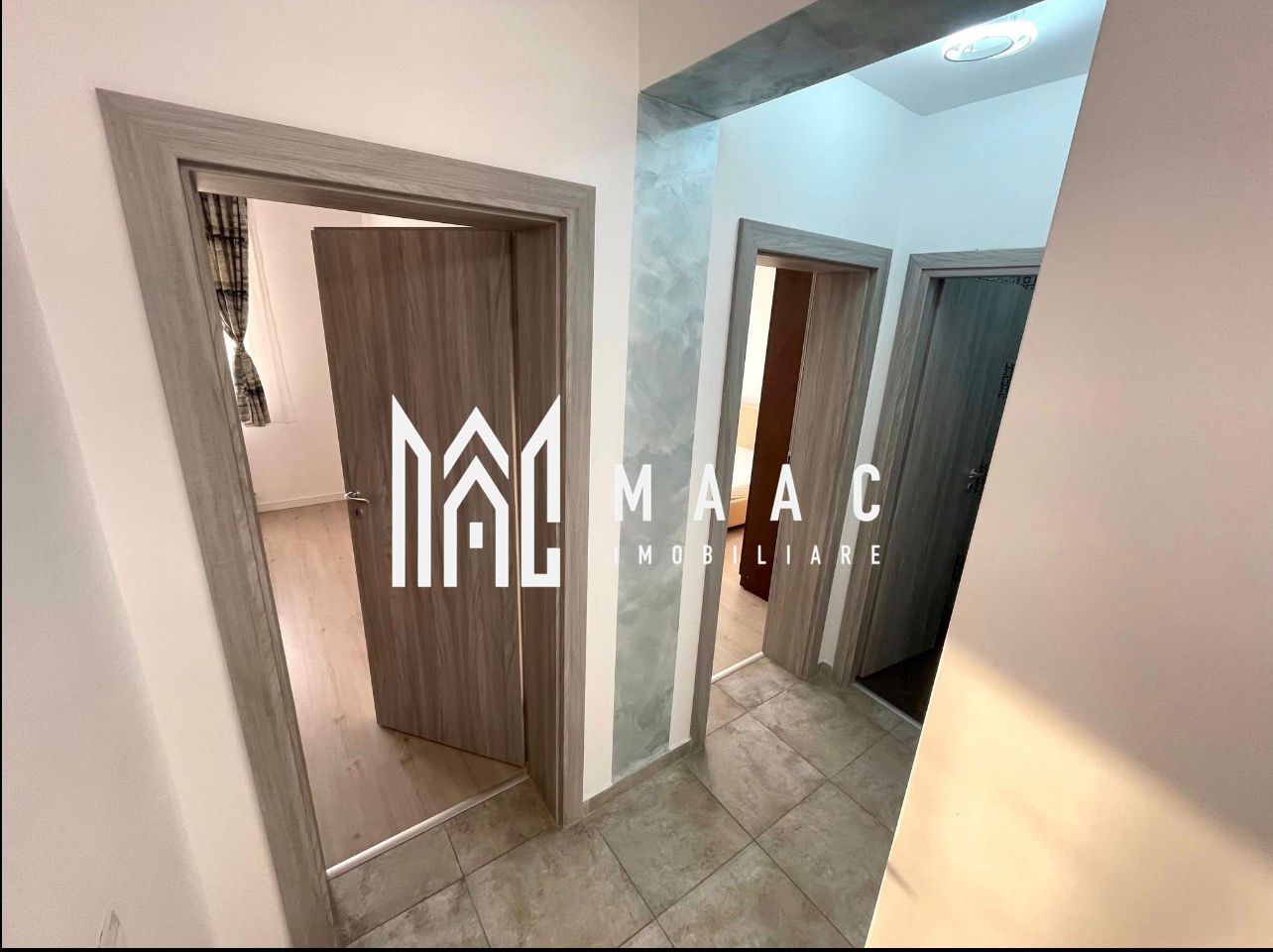 Apartament 3 camere |  Etaj 3 | Lift  |  Calea Șurii Mici - Poză 2