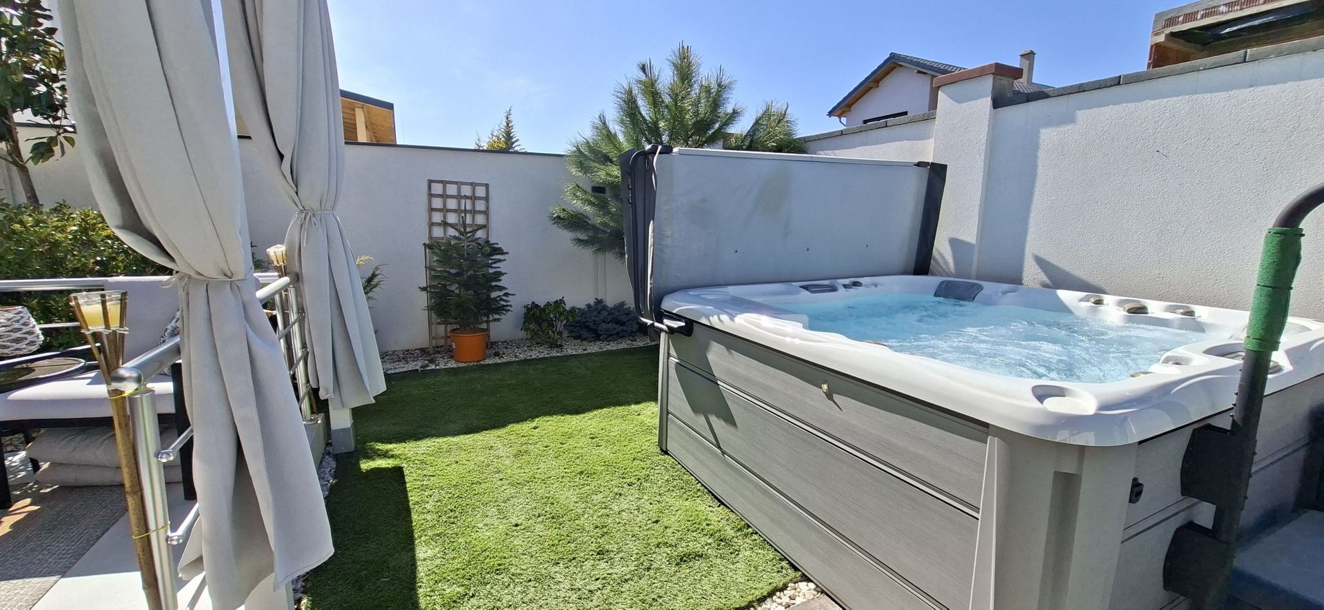 Locuinta parter mobilata si utilata cu jacuzzi - Poză 32