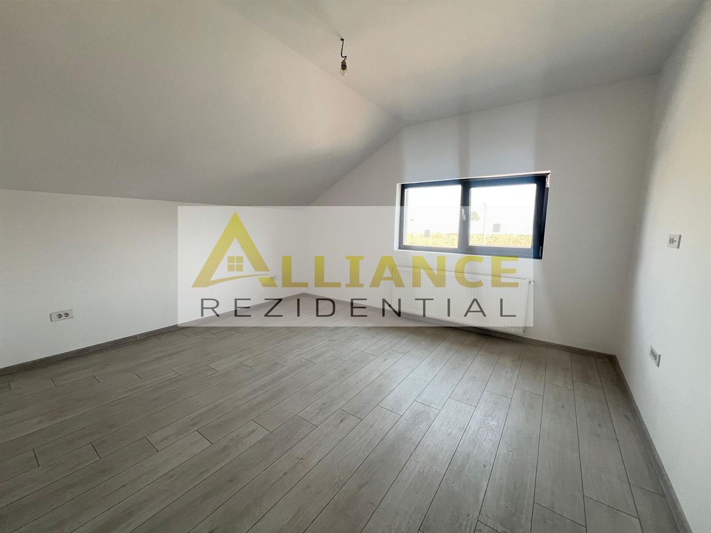 Vila individuala -4 camere  - teren 308mp - Str. Padurea Craiului - Poză 9
