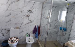 Casă de vânzare în Sat Bâcu, Comuna Ipatele – 4 camere, 2000 mp teren - Poză 5