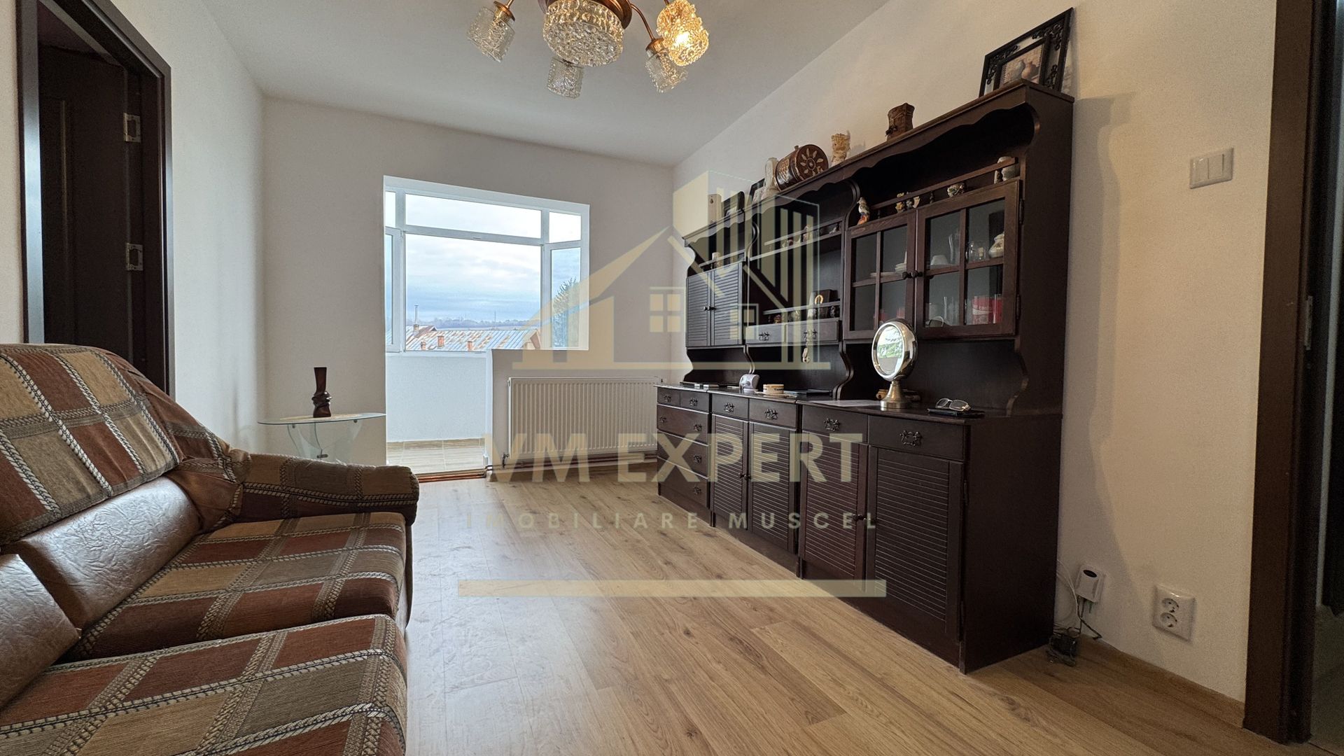 APARTAMENT 2 CAMERE ETAJ 3 VIȘOI CAMPULUNG - Poză 1