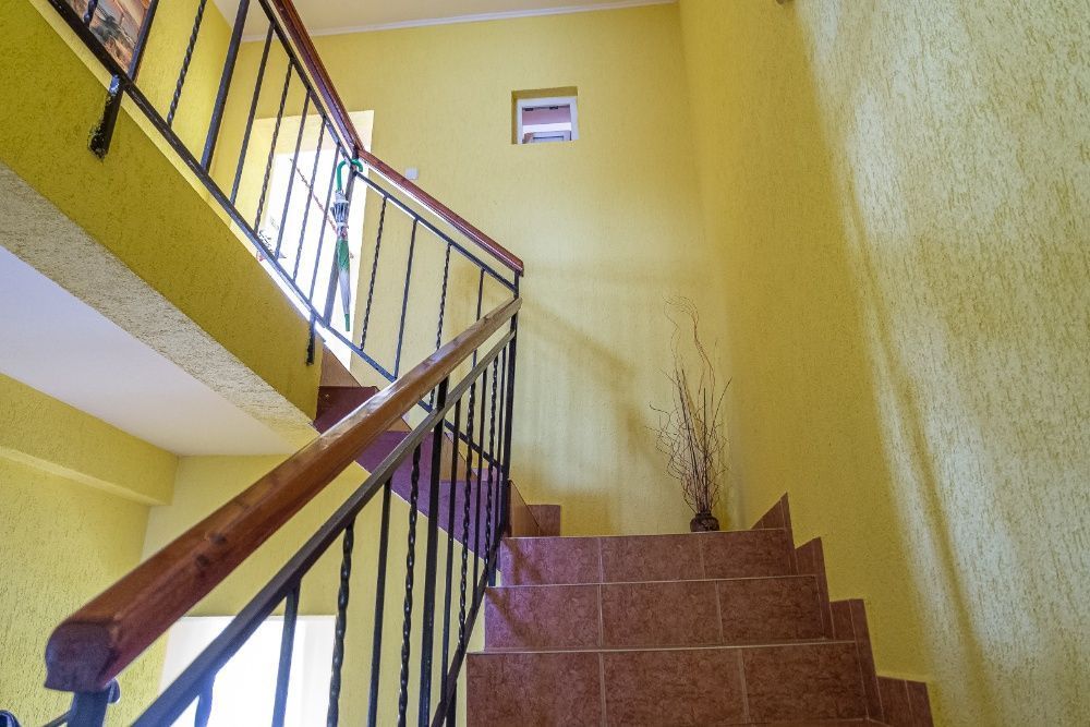 De vânzare casă cu etaj - Poză 7