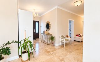 Rafinata Vila de vanzare mobilata la cheie. Ineu Arad Clasa Energeti A - Poză 4