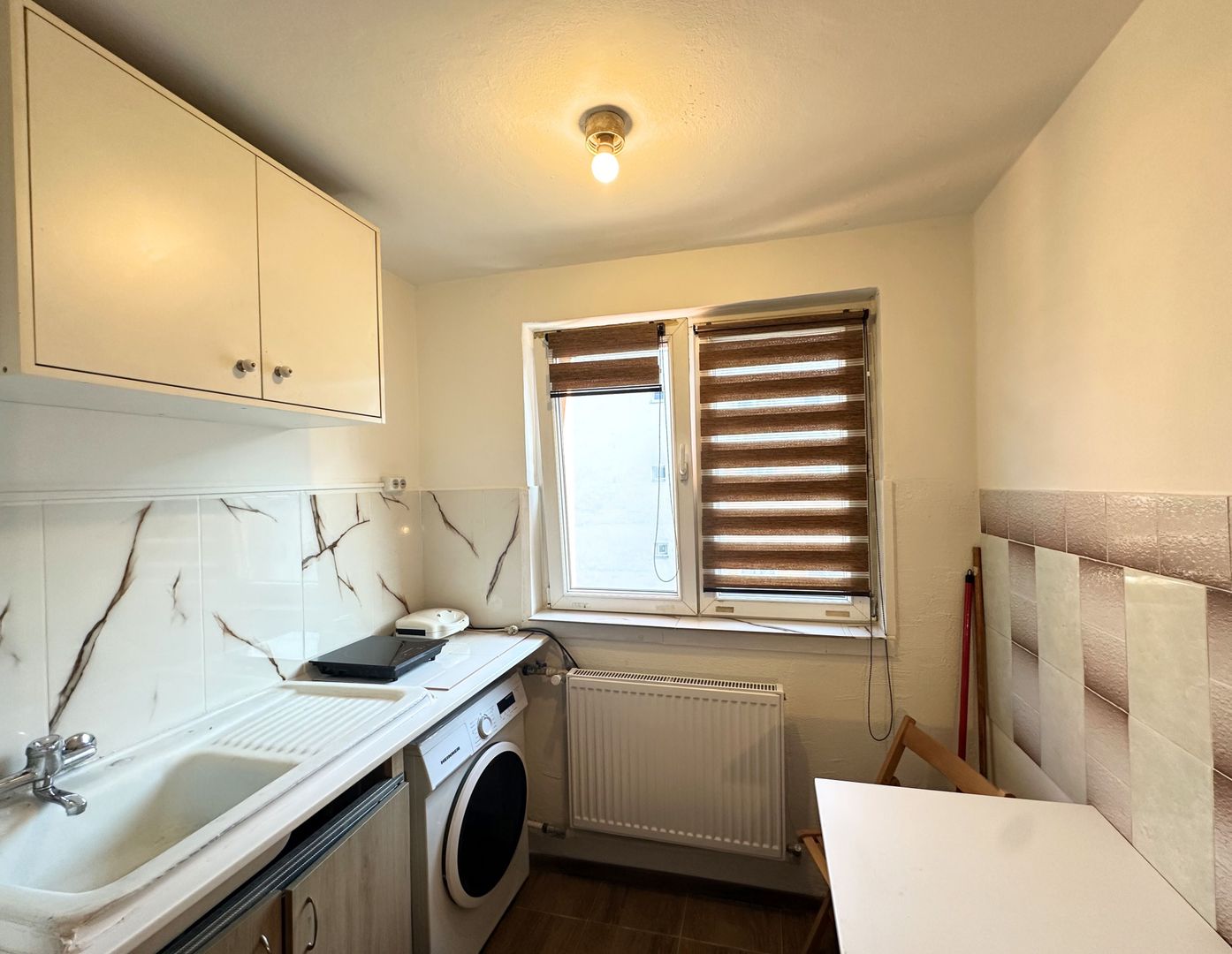 Ofer spre închiriere garsonieră situată la doar 2 minute metrou Jiului - Poză 4