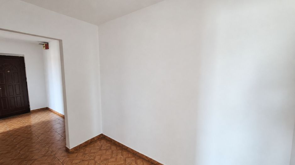 Apartament de vânzare 3 camere decomandat Voluntari - Poză 13