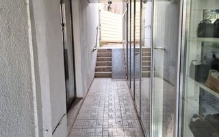 Spatiu comercial 22 mp Ultracentral, etaj 1, intrare prin spate - Poză 3
