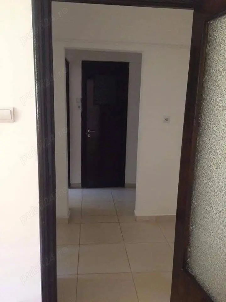 APARTAMENT COCHET ZONA PIATA VICTORIEICOMISION 0 CUMPARATOR - Poză 3