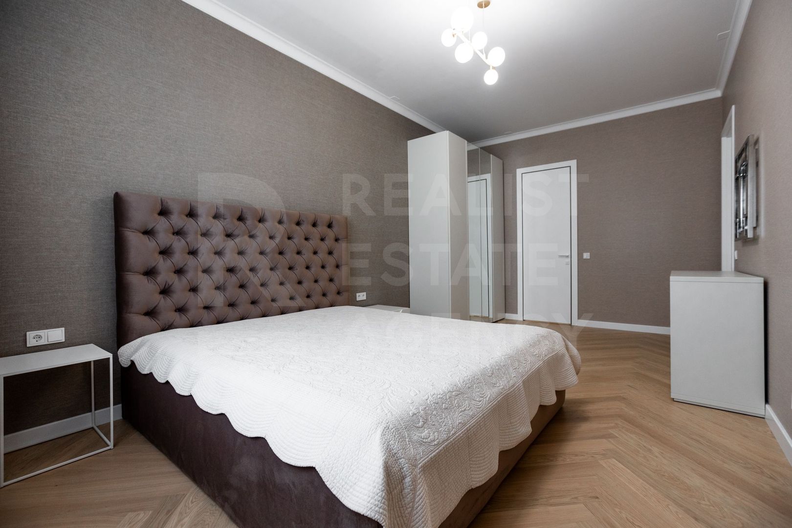 Chirie, apartament, 2 camere, str. București, Centru - Poză 9