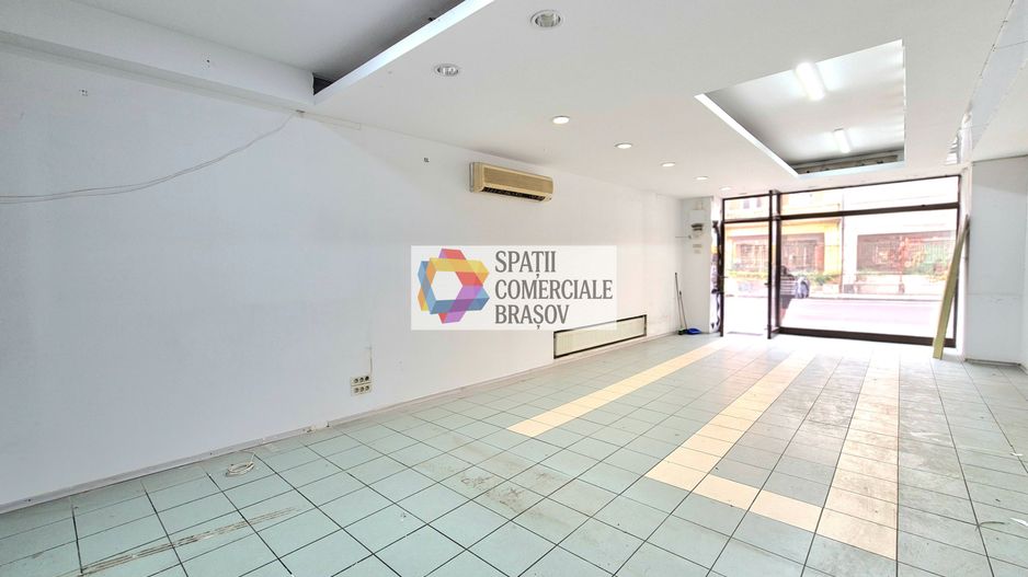 Spatiu comercial ultracentral cu vad- 50 mp - Poză 1