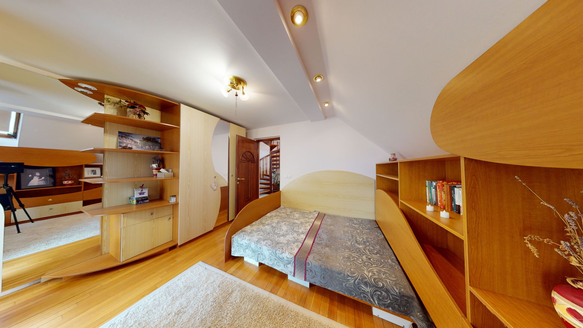 Casa individuala - 7 camere, 278 mp utili - Strand - Poză 17