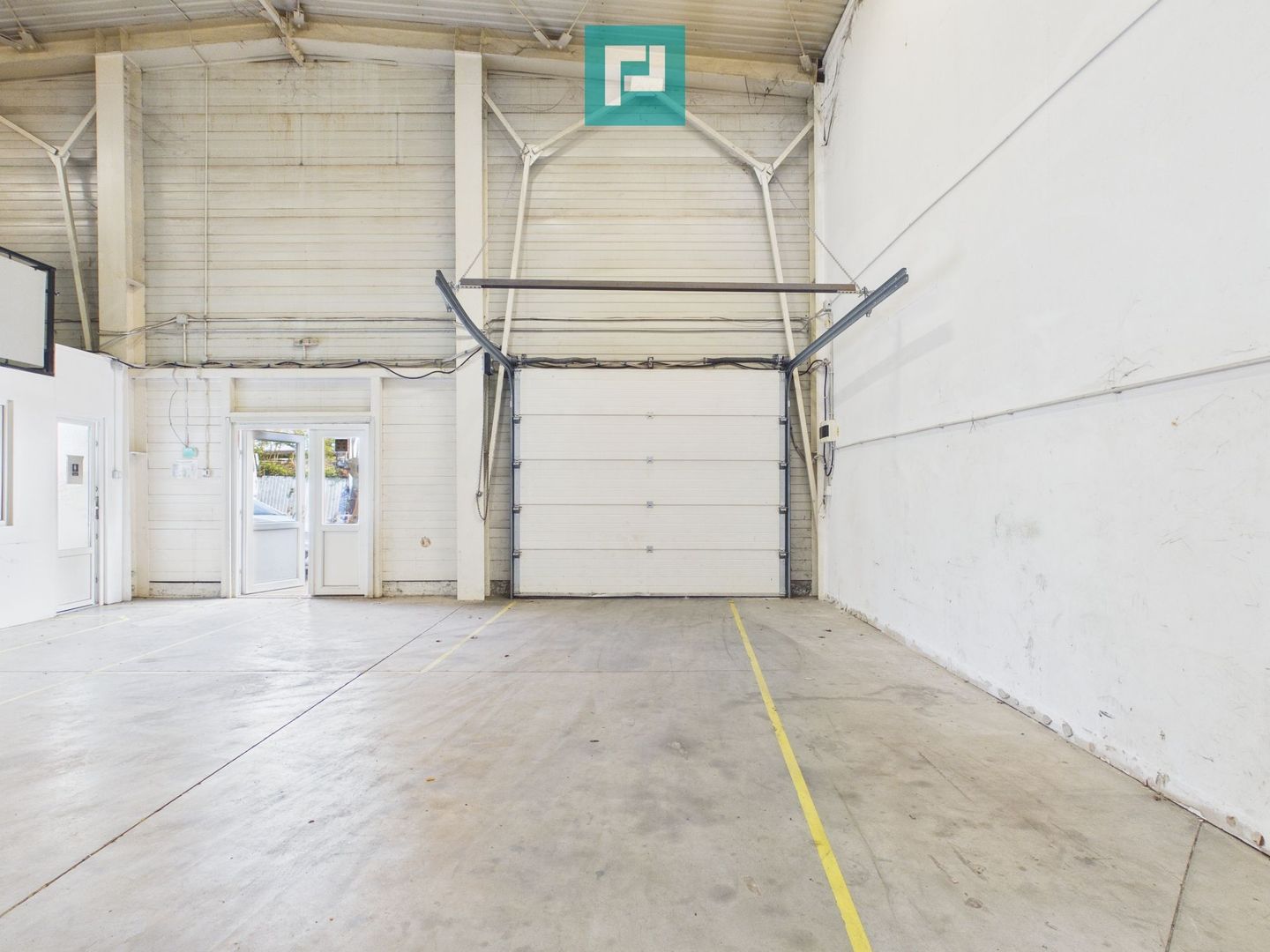 Hală cu suprafața de 167 mp în Arad - Poză 2