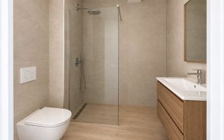 3 camere.  Etaj intermediar. Asfalt. Loc de parcare. - Poză 5
