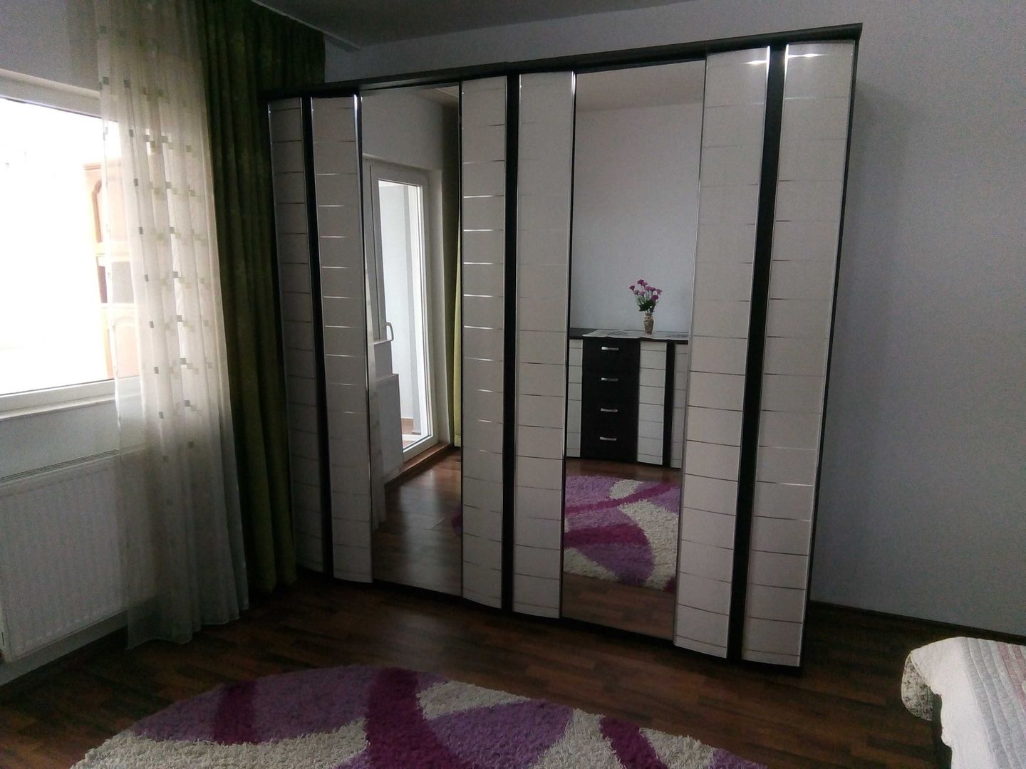 Se inchiriaza apartament spatios amenajat modern  1 Mai ( Ion Mihalache) - Poză 3