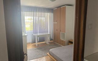 Apartament 3 camere de inchiriat, Piata Independentei, Albesti - Poză 4