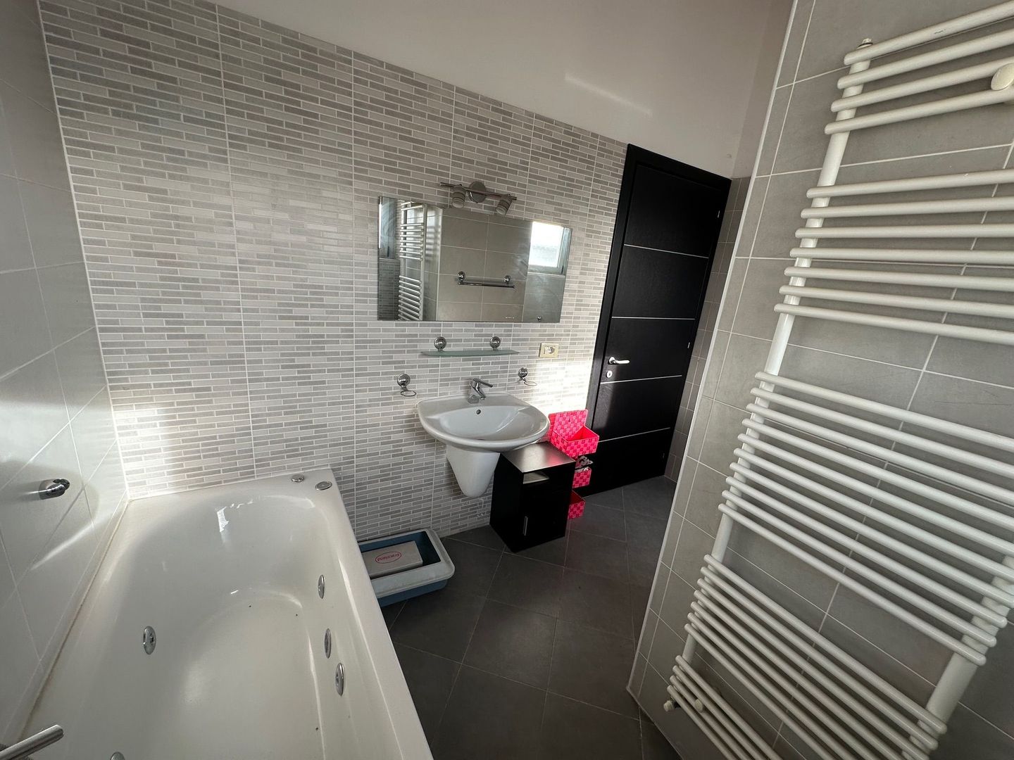 Apartament 3 camere cu terasa de 38 mp - Poză 16