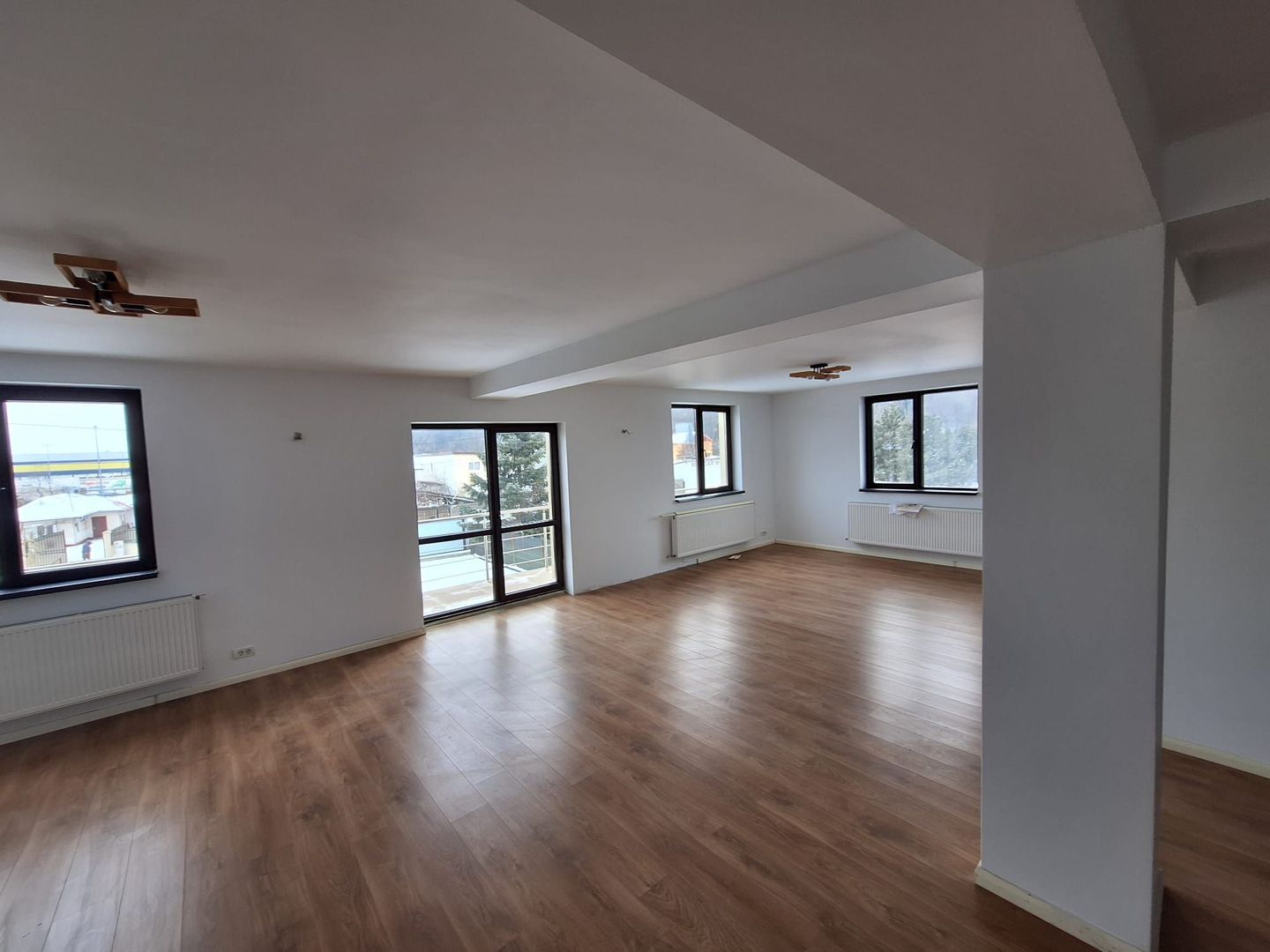 Spatiu Comercial Stradal P+Etaj - 440 Utili - Teren 765 mp - Parcare - Poză 3