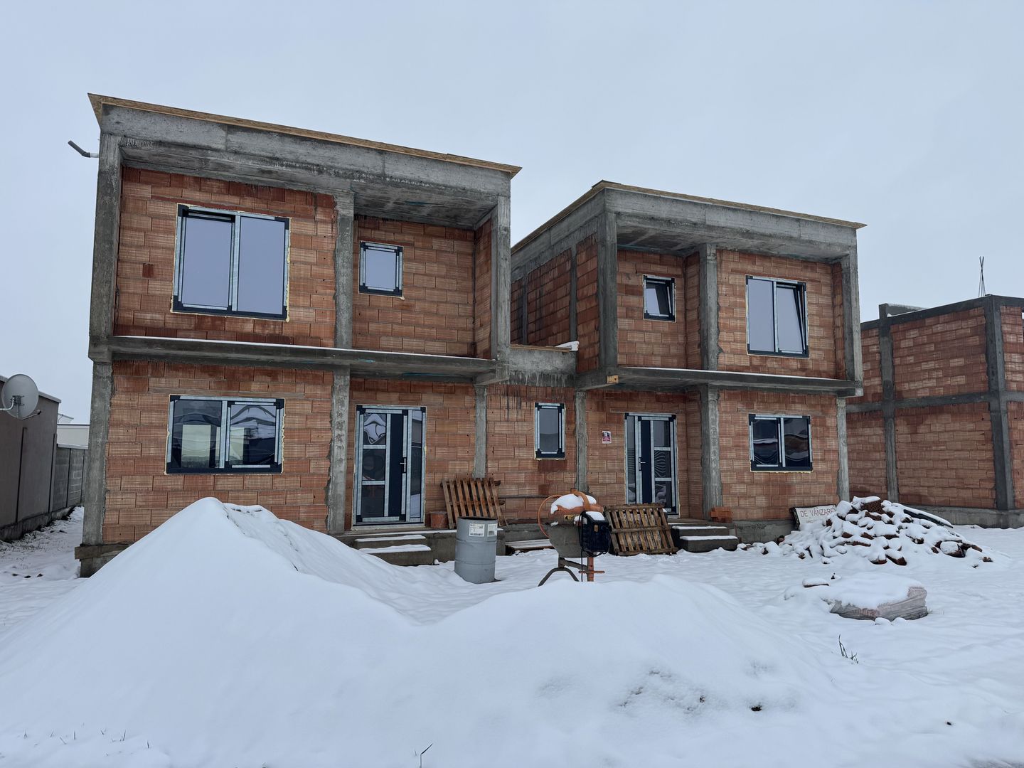 1/2 Duplex Sacalaz P+E,4Camere,2 Bai,Proiect Modern - Poză 2