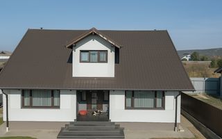 Proprietate Premium cu Două Case și Piscină în Hemeiuș - Poză 23