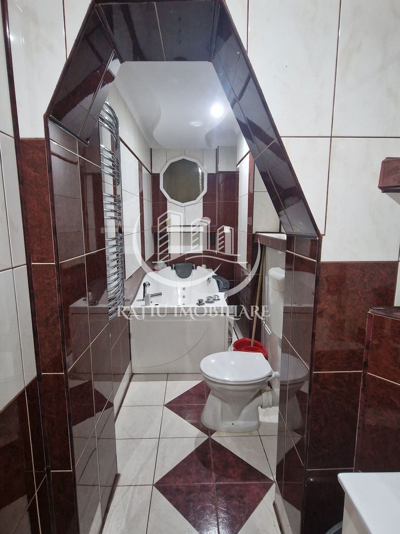 Apartament cu 3 camere | Ascensor | Rogerius | Oradea - Poză 10