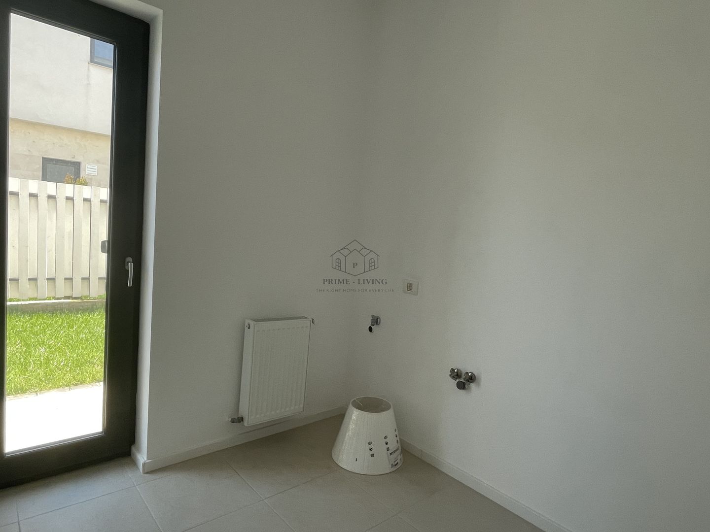 VILA NOUA SI MODERNA CU 5 CAMERE LA INCHIRIERE IN OTOPENI - Poză 20