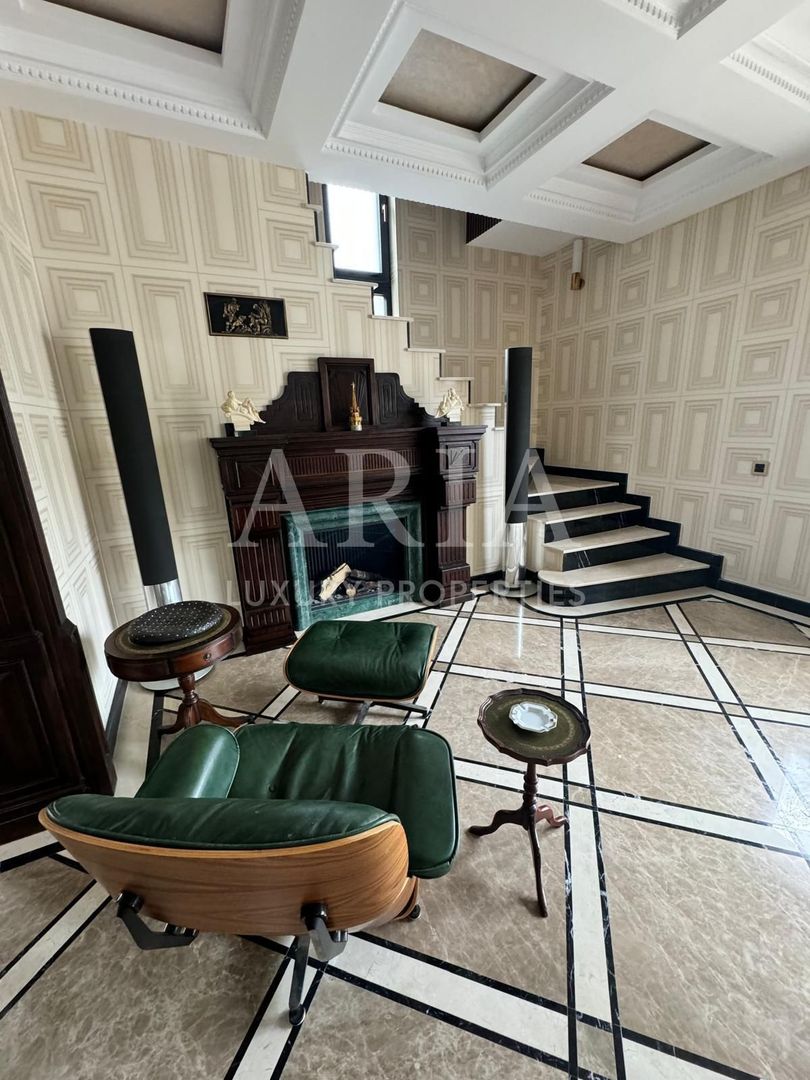 Refined living în centrul istoric al Bucureștiului - Poză 4