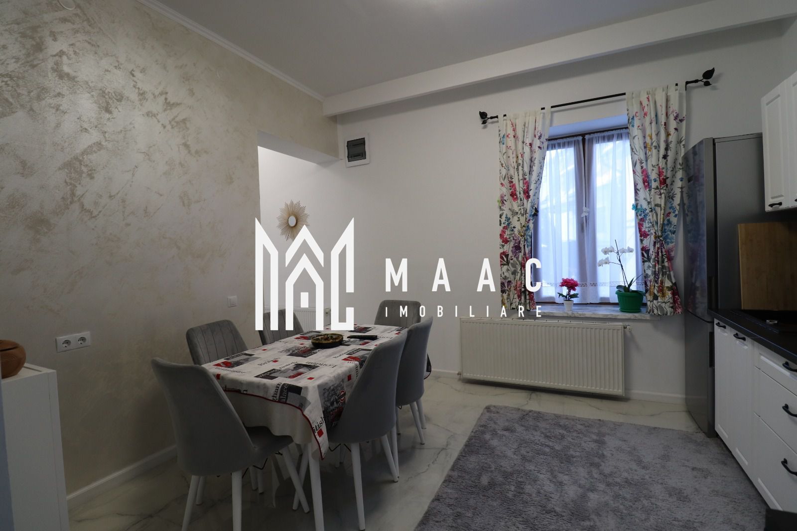 Apartament 3 camere | Zona Centrala | Curte - Poză 5