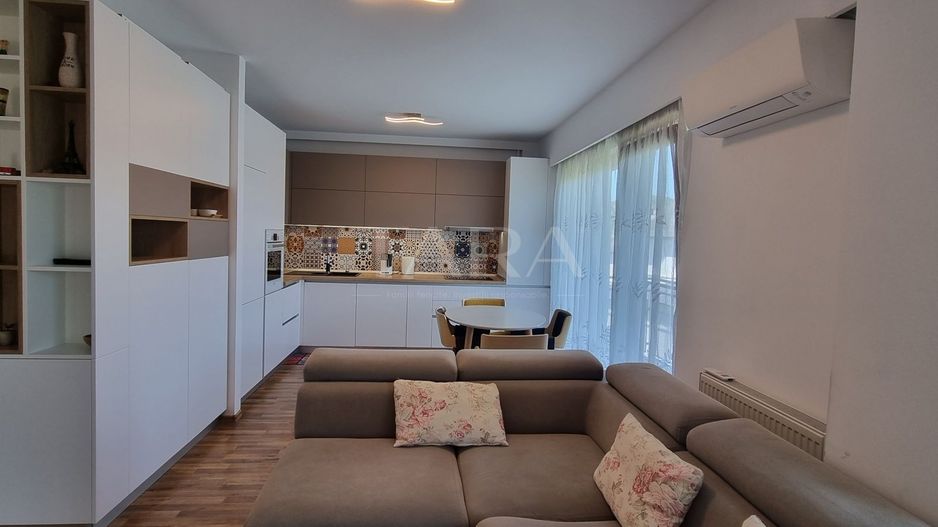 Apartament 3 camere, Plopilor – cu parcare inclusă - Poză 2