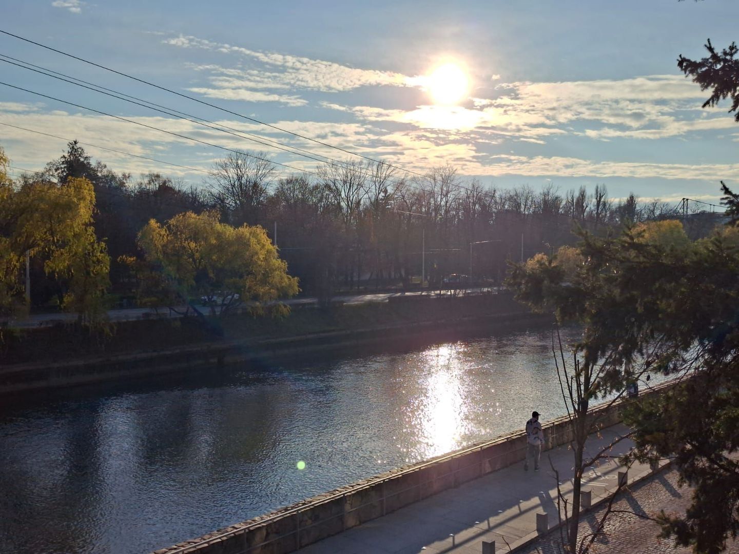 Apartament cu 3 camere si garaj in zona centrală - Poză 20