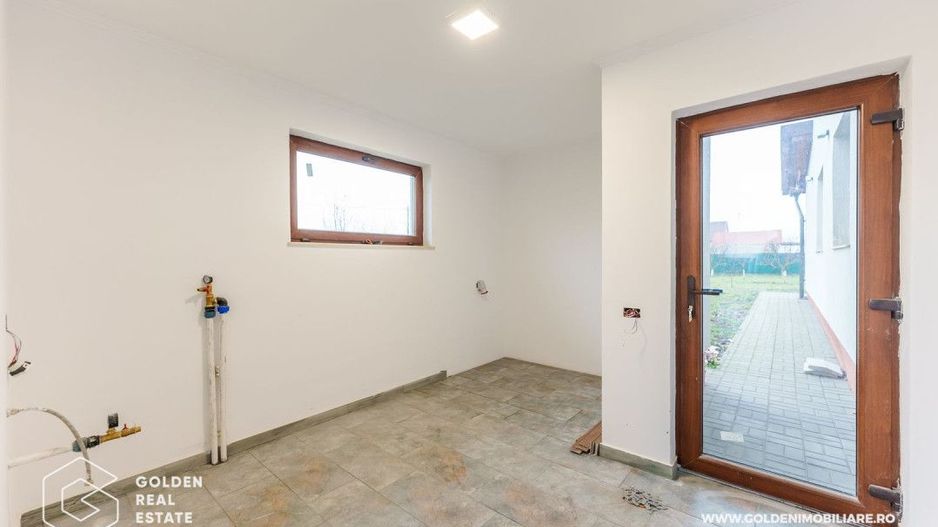 Casa noua la cheie, cu 3 dormitoare si 500 mp teren,  Sagu - Poză 13