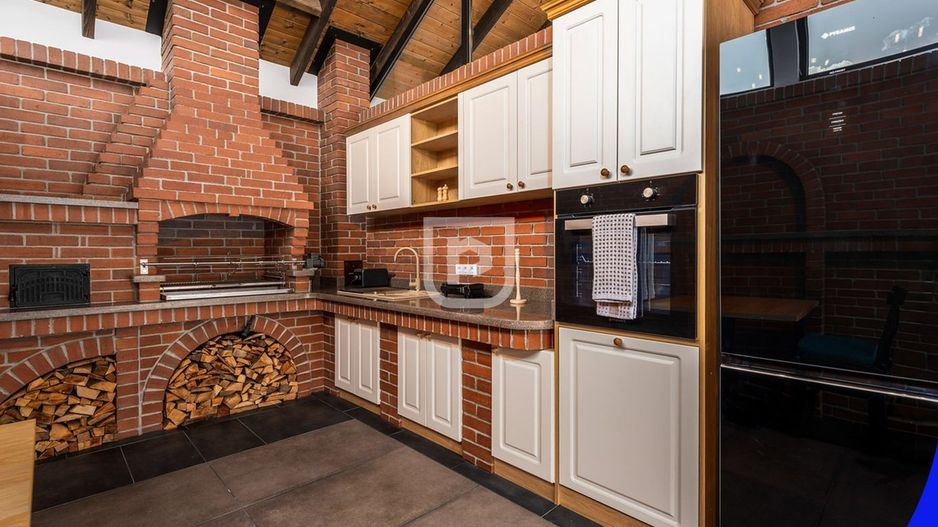 Pensiune situata in Voronet | BUCOVINA - Poză 1