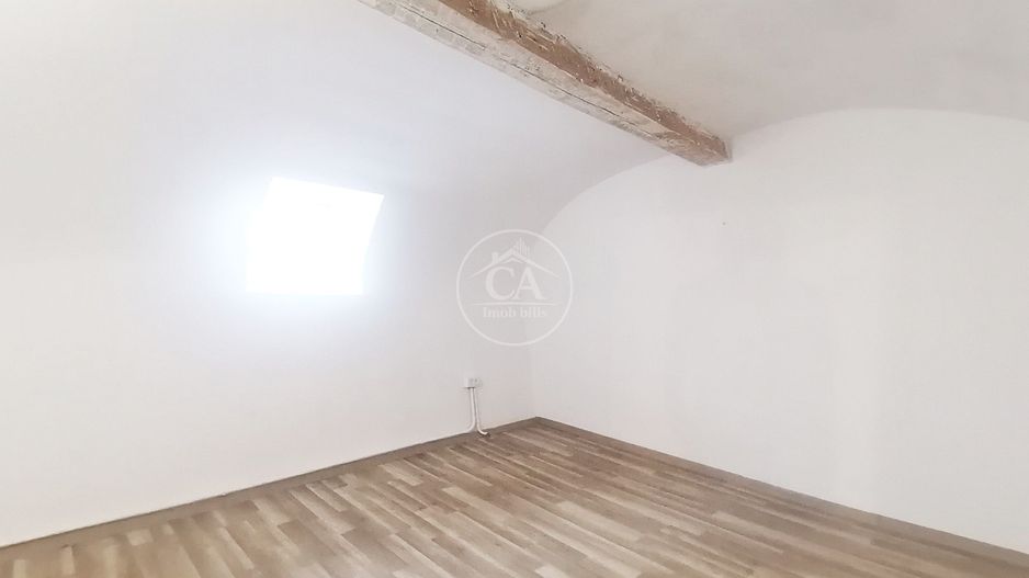 Spatiu comercial de vanzare la curte comuna Ultracentral, Oradea - Poză 5