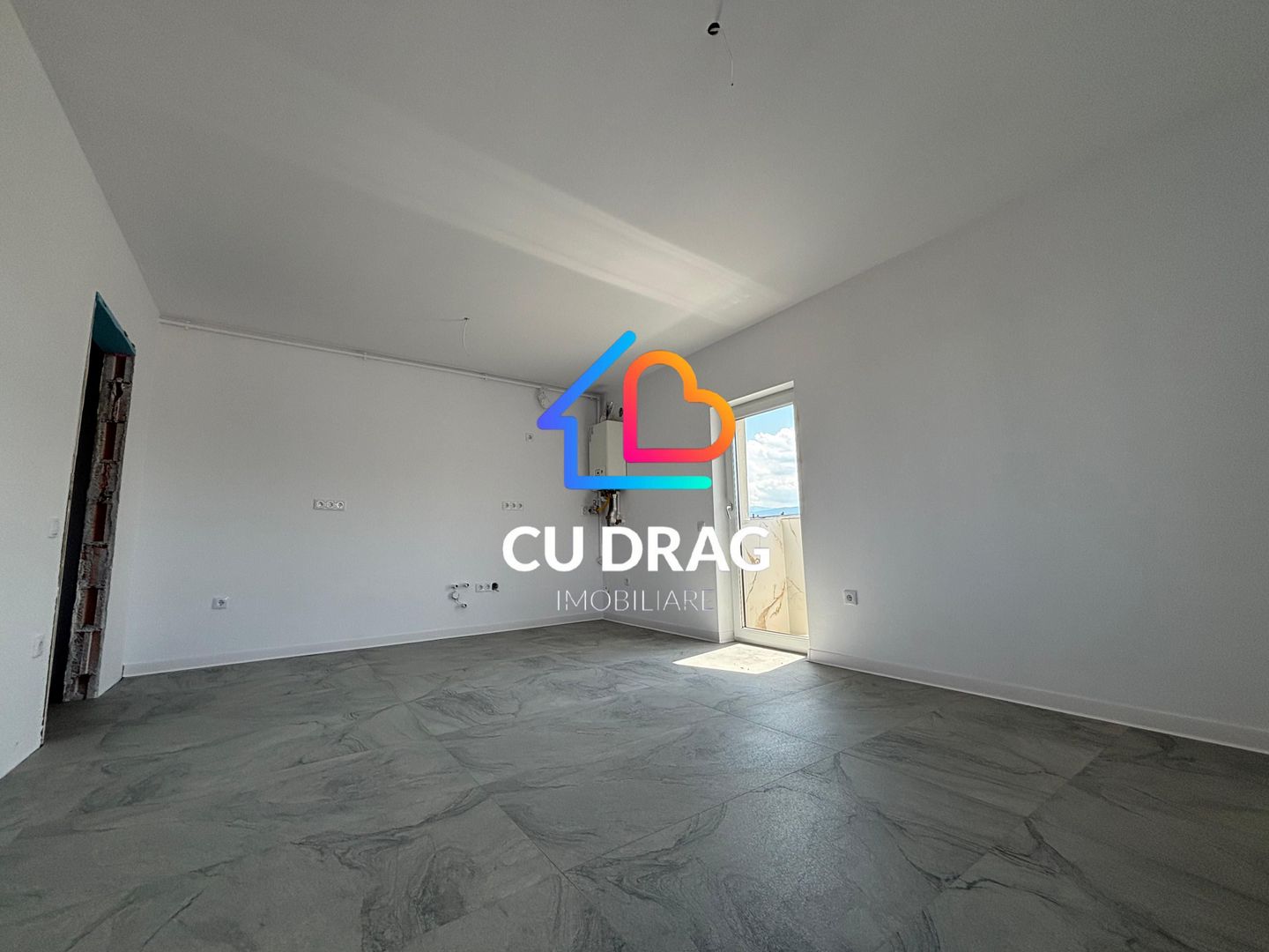 Apartament 3 camere decomandat - Poză 2