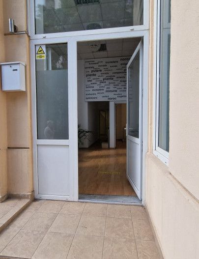 De inchiriat spatiu comercial central - Poză 7