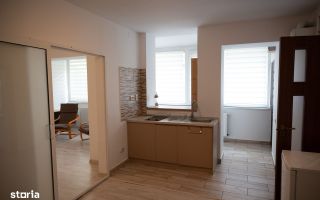 Apartament elegant în zona centrală, cu curte și intrare individuală - Poză 7