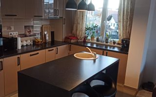 Apartament modern 3 camere 2 bai si 2 locuri de parcare in Selimbar - Poză 4