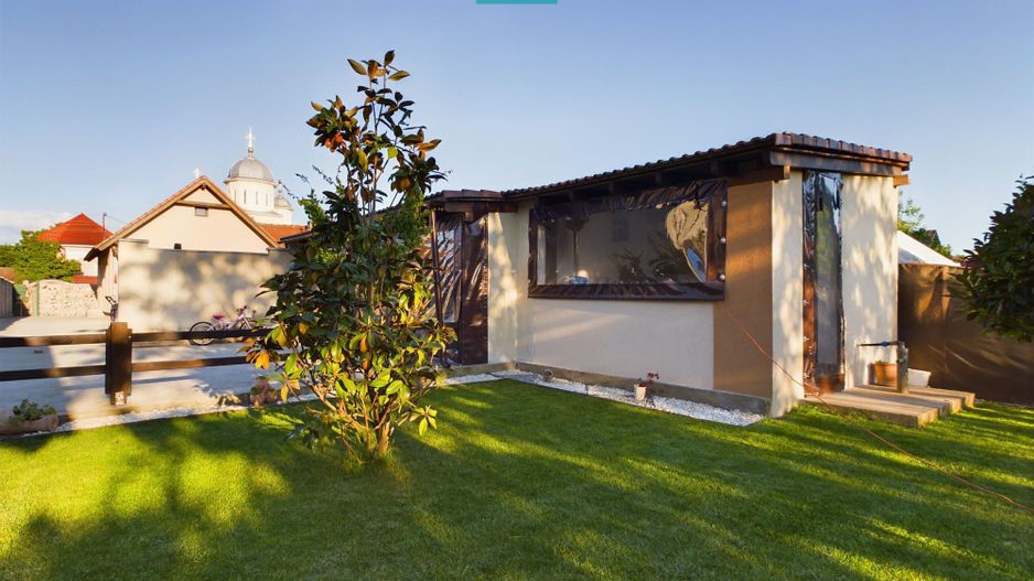 Vilă cu mansardă în Bujac - Poză 32