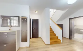 Casa individuala cu pivnita in Sura Mica, zona Salii de sport - Sibiu - Poză 16