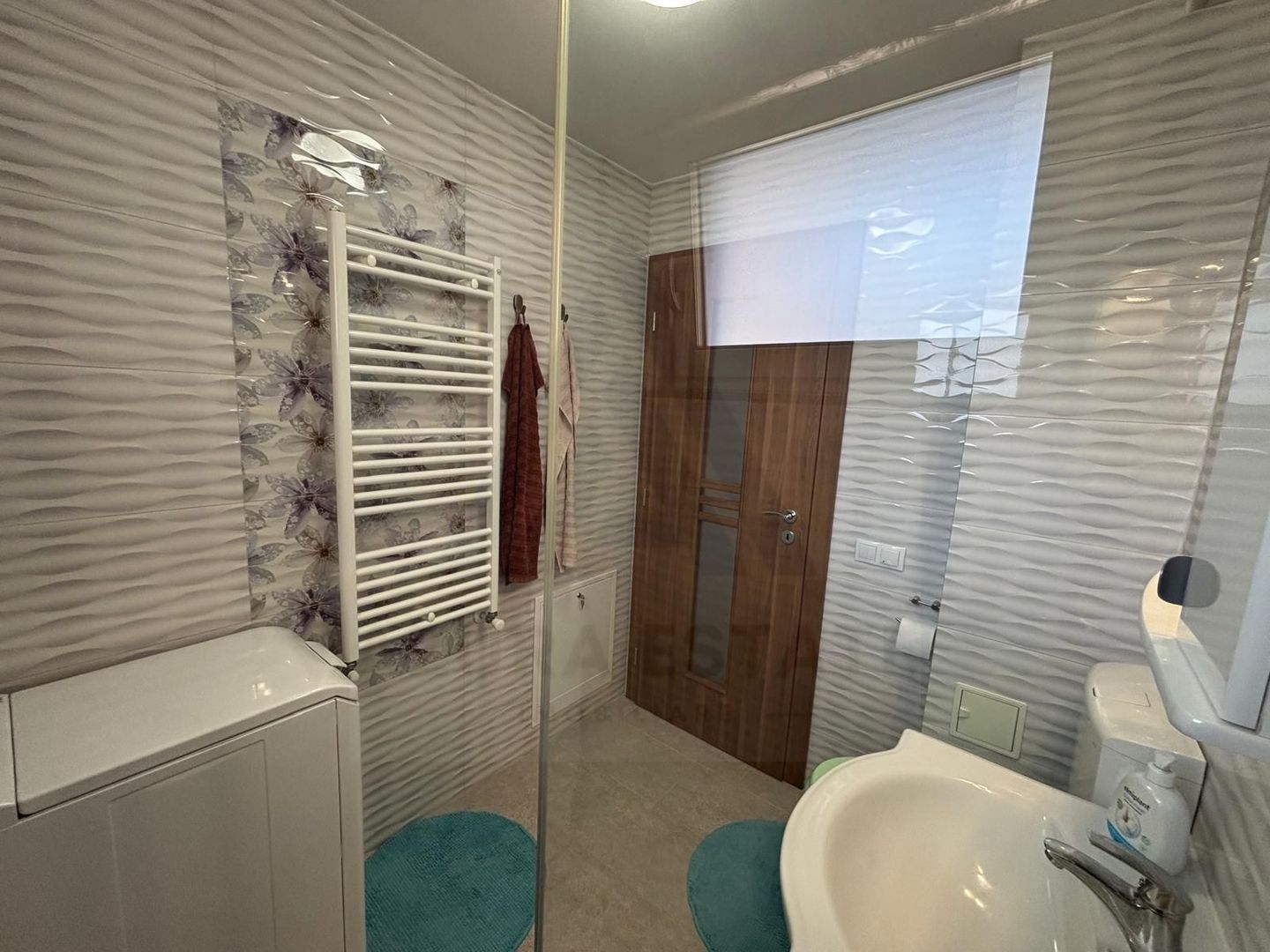 Apartament impecabil 69,5mp 3 camere  2 băi etaj 1 cu loc de parcare - Poză 19