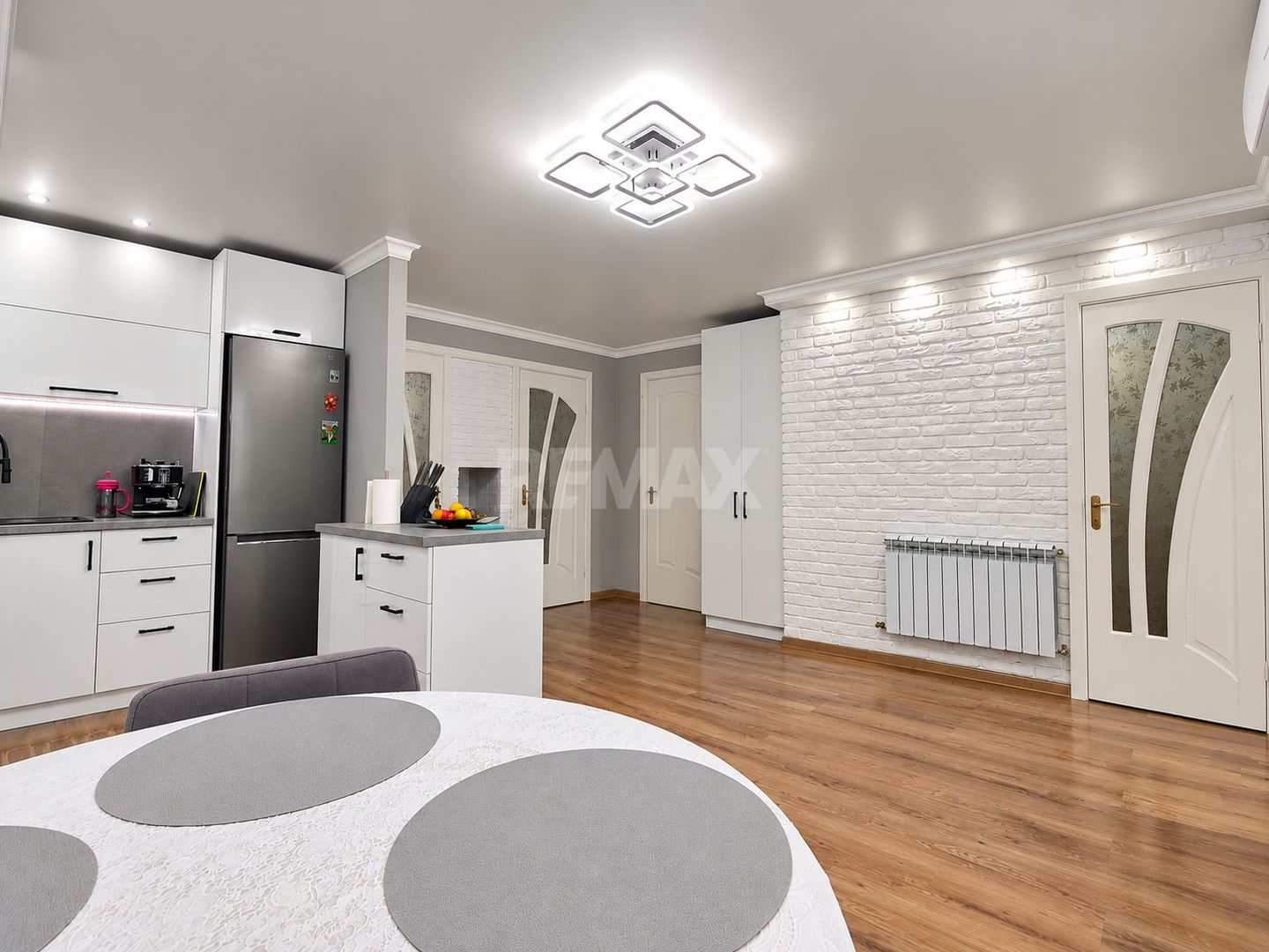 CASĂ TIP DUPLEX ÎN SÎNGERA | 220 m² | 4 DORMITOARE | 6 ARI - Poză 19