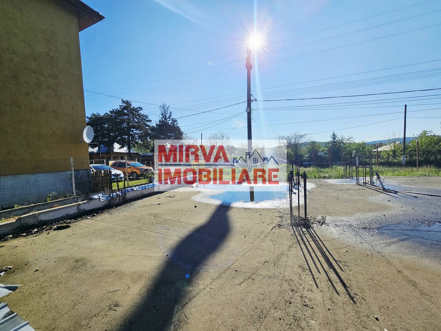 Teren de vânzare în Lapoș – 1000 mp cu beci - Poză 3