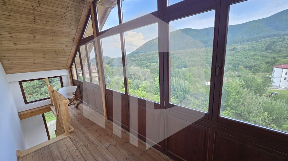 Casa individuala 4 camere teren 3825 mp Cisnadioara - Poză 22