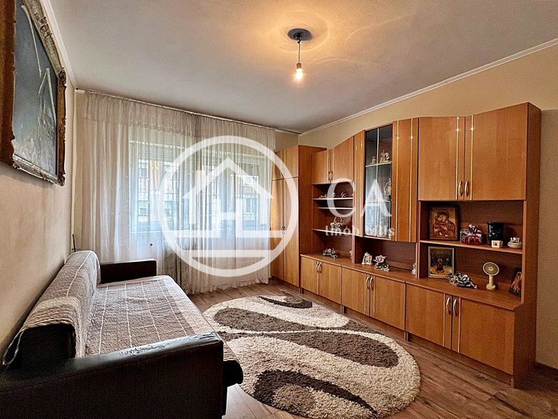 Apartament de vânzare cu 2 camere în zona Calea Aradului, Oradea - Poză 1