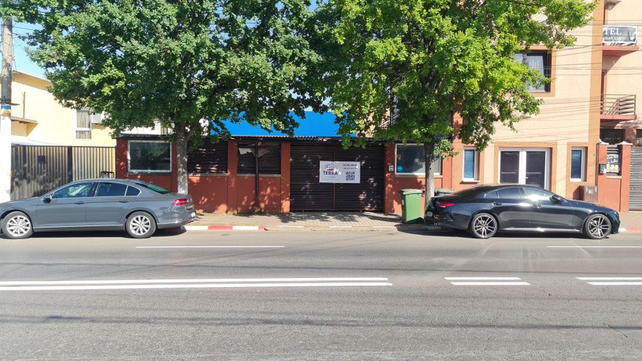 Spatiu comercial/industrial stradal bd Eroilor 96B,  Voluntari -300 mp - Poză 1