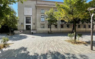Casă 3 camere, Mihail  Kogalniceanu, Zona Ultracentrală, Curte 240 mp - Poză 1