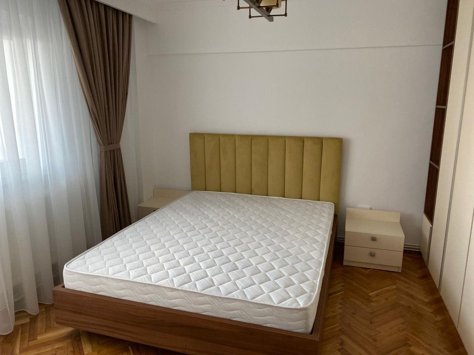 Inchiriere Apartament 3 Camere Ultracentral - Poză 7