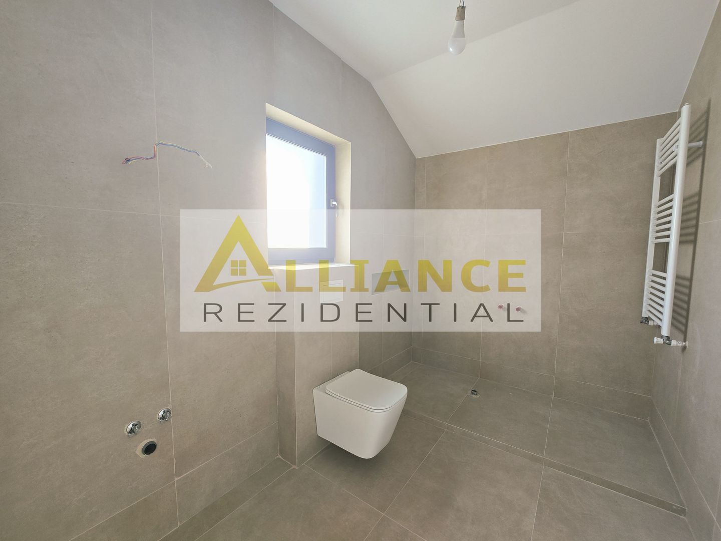 Vila individuala-cartierul nou-5 camere-gazon rulou-aspensoare - Poză 9
