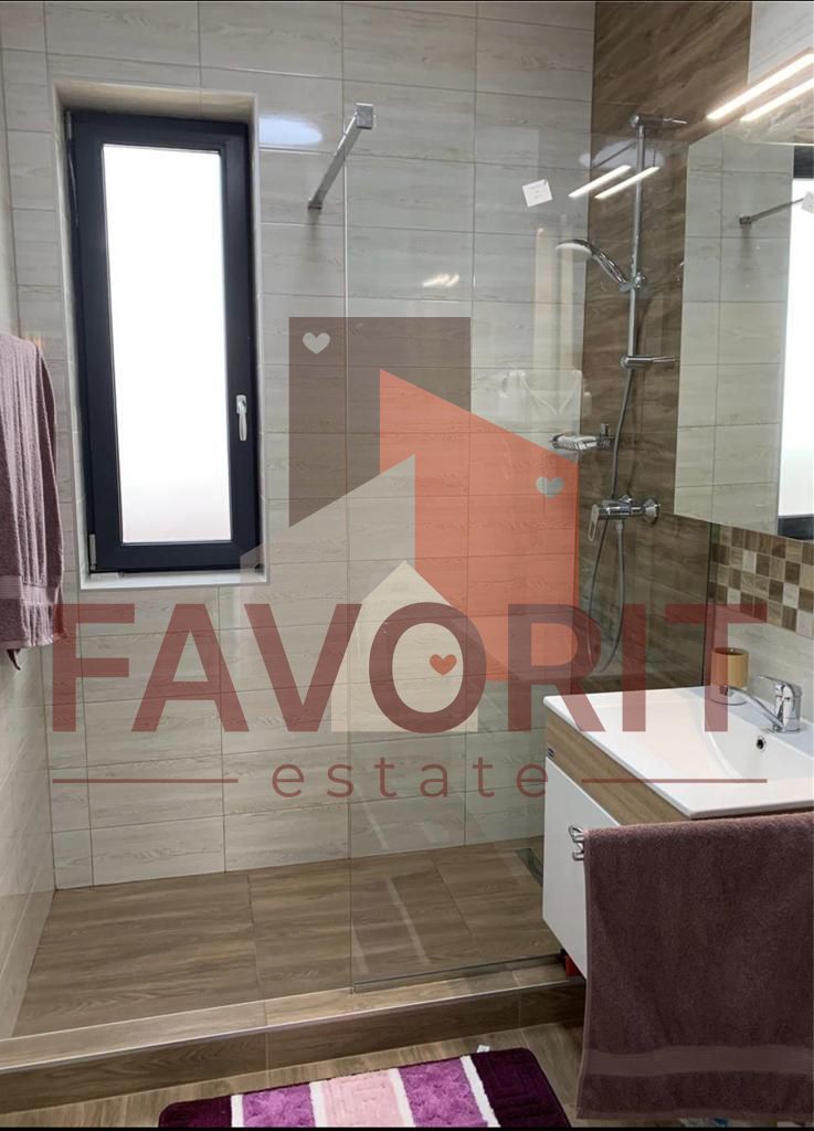 Terasa generoasa. Modern amenajat. - Poză 10